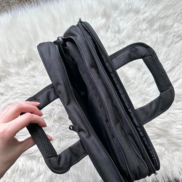 Vintage NWOT IBM Laptop Computer Bag Briefcase Crossbody Strap Zipper Locks - Picture 3 of 8